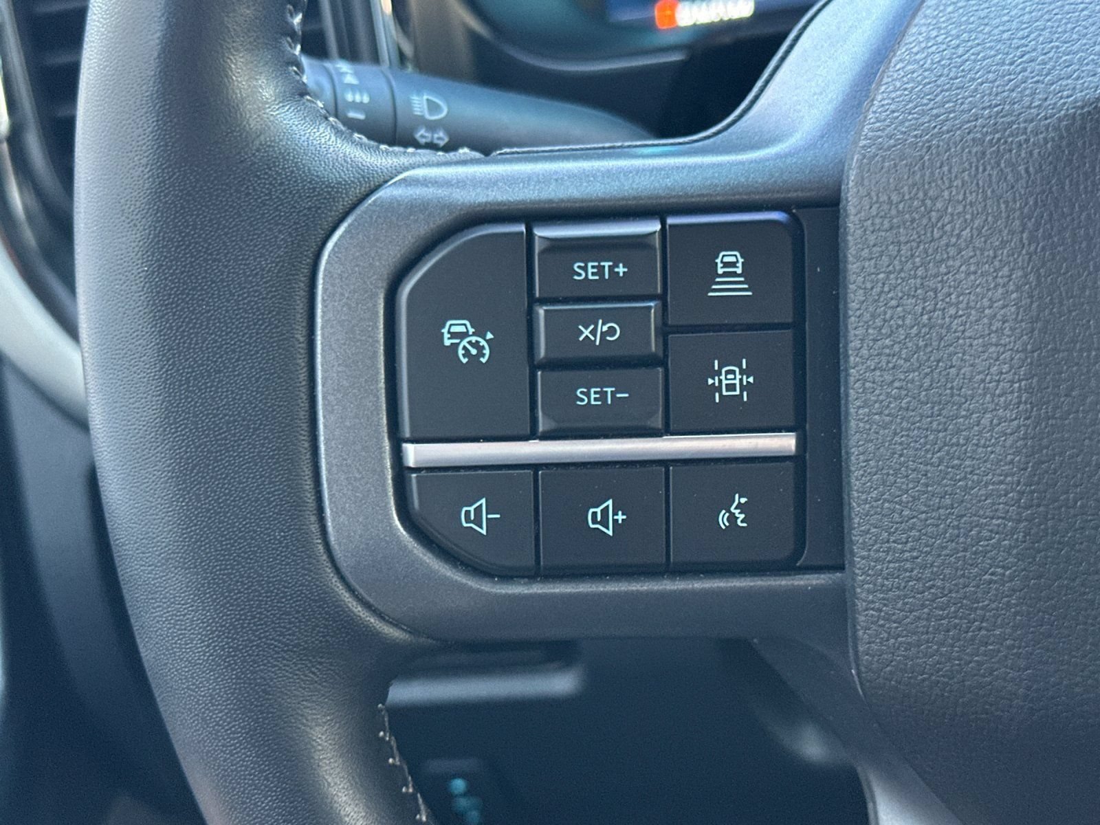 Used 2024 Ford F250 Lariat w/ Lariat Ultimate Package AWD/4WD image 24