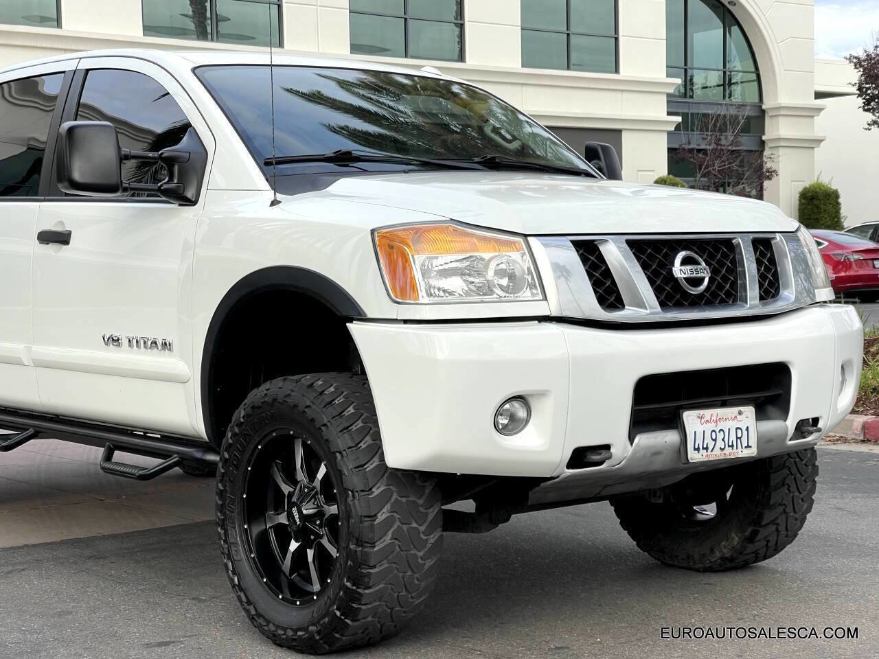 Used 2014 Nissan Titan PRO-4X image 10