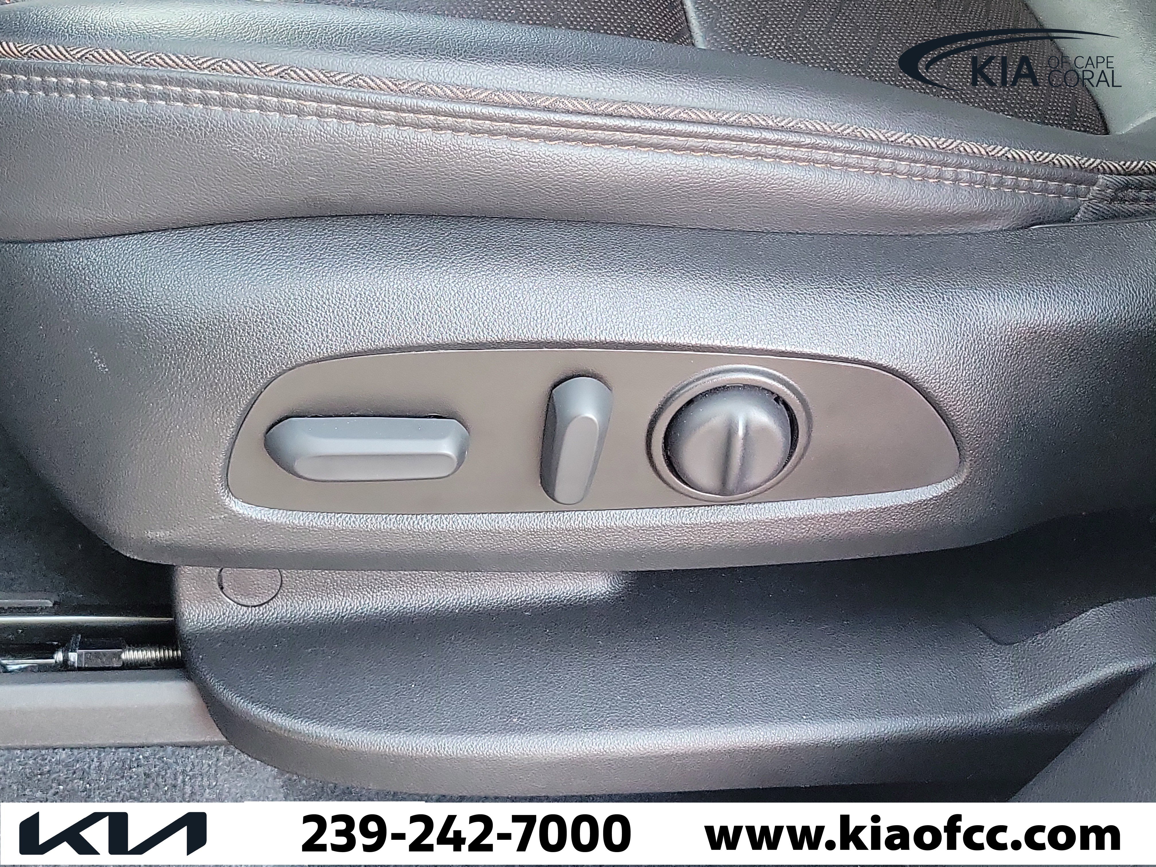 Used 2023 Chevrolet Traverse High Country w/ LPO, 'HIT The Road' Package FWD image 24