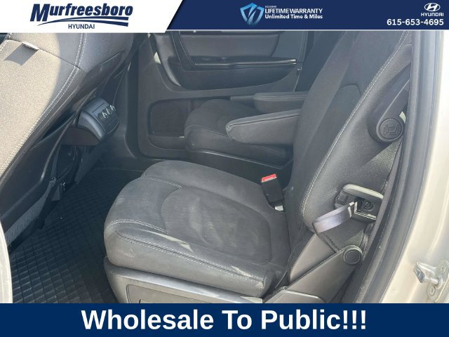 Used 2014 GMC Acadia SLE FWD image 16
