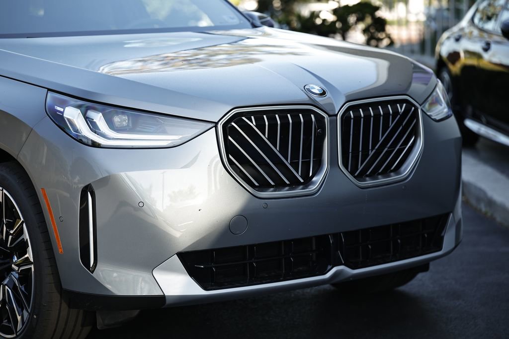 New 2026 BMW X3 xDrive30 w/ Premium Package AWD/4WD image 2
