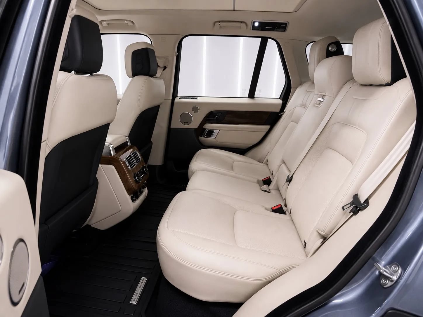 Used 2019 Land Rover Range Rover Supercharged AWD/4WD image 12