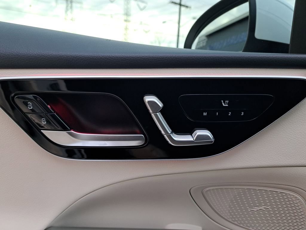 Used 2022 Mercedes-Benz C 300 4MATIC Sedan image 31