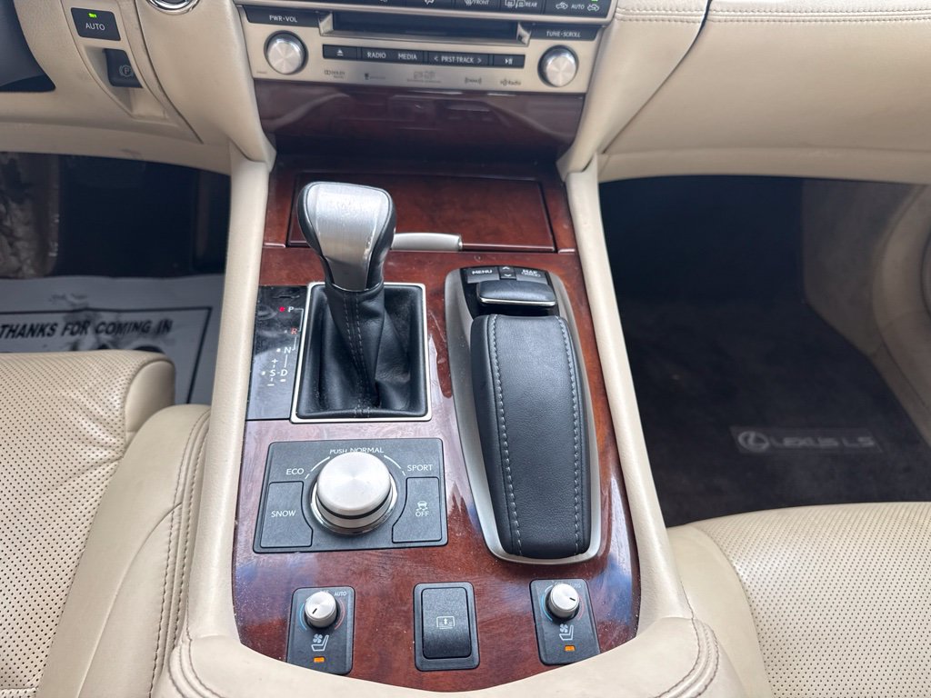 Used 2014 Lexus LS 460 w/ Comfort Package RWD image 21