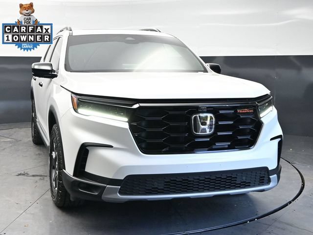Used 2025 Honda Pilot TrailSport image 2