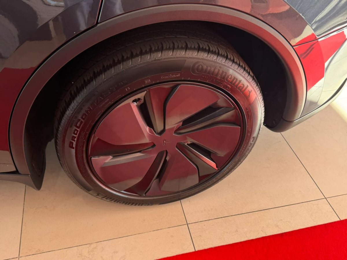 Used 2026 Tesla Model Y AWD image 38