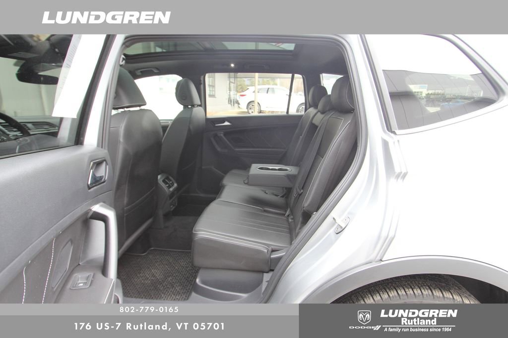 Used 2023 Volkswagen Tiguan SE R-Line image 38