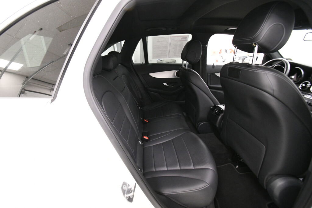 Used 2019 Mercedes-Benz GLC 300 4MATIC image 29