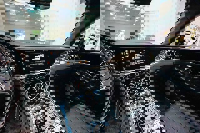 Used 2020 Bentley Continental GT V8 image 65