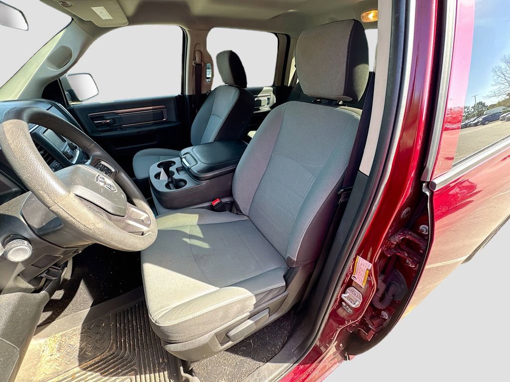 Used 2022 RAM 1500 Classic SLT image 19