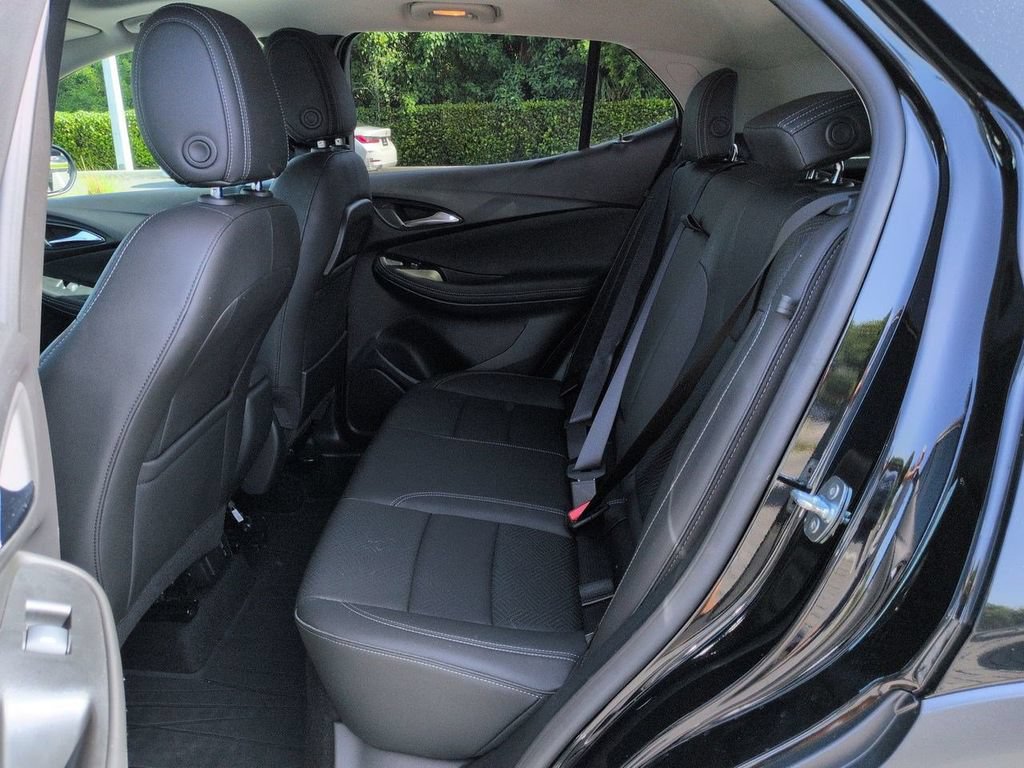 Used 2023 Buick Encore GX Essence w/ Experience Buick Package FWD image 16