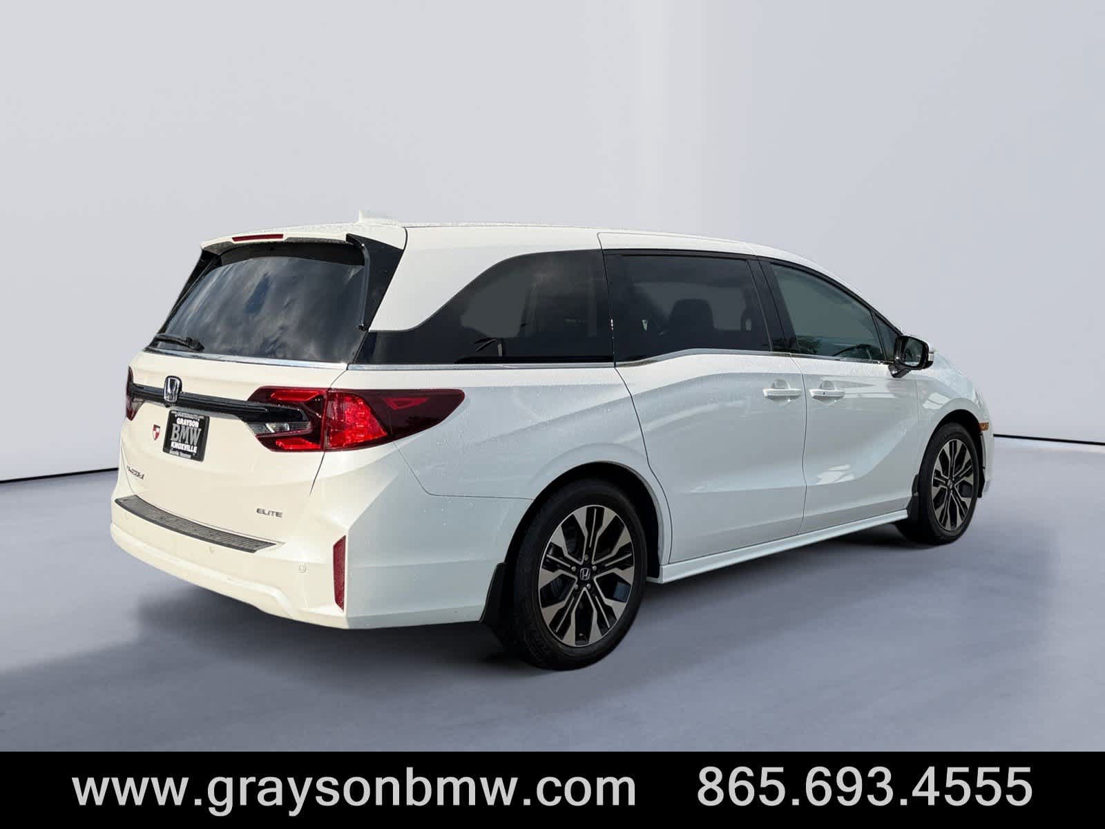 Used 2026 Honda Odyssey Elite image 3