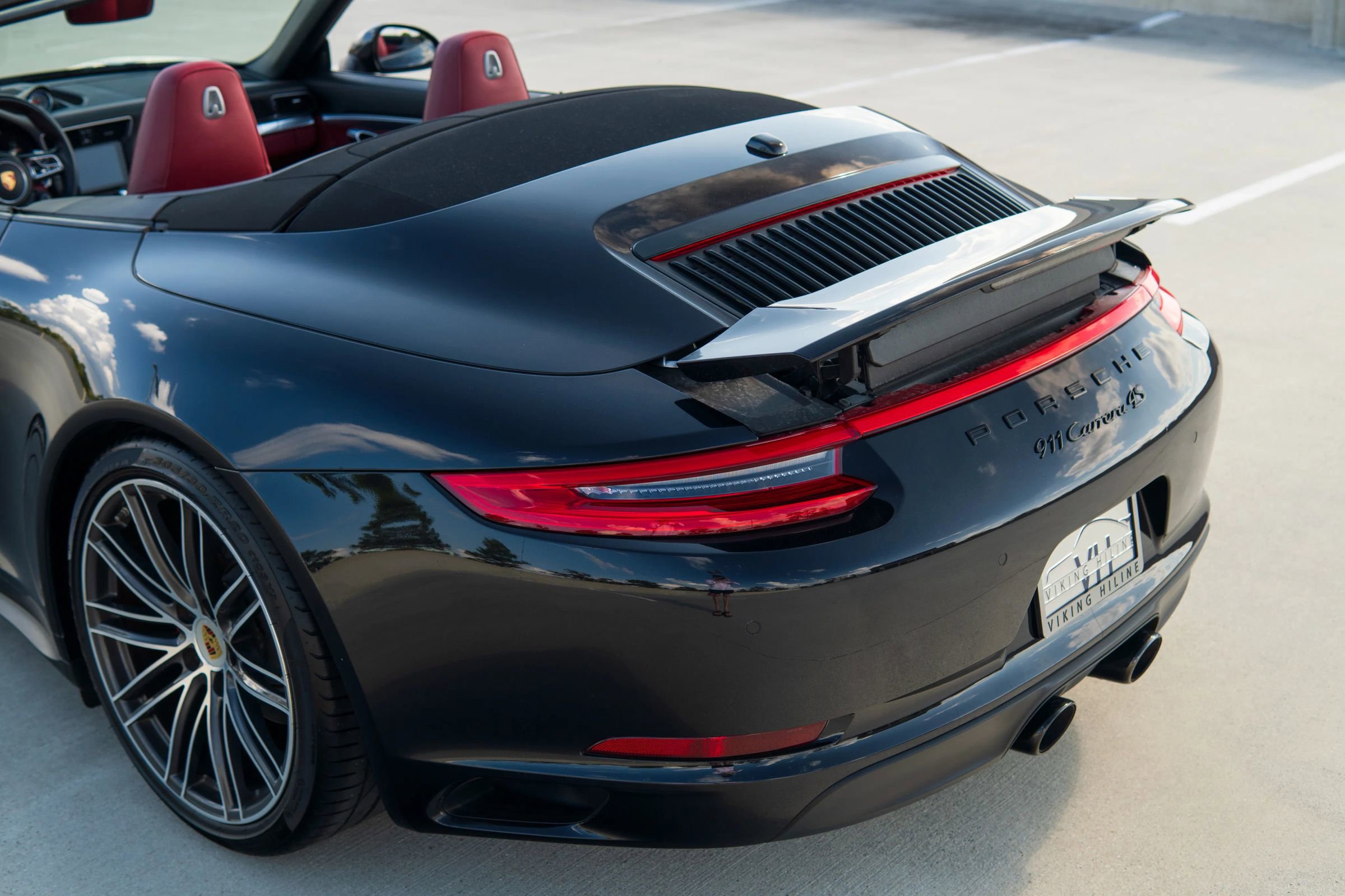 Used 2018 Porsche 911 Carrera 4S image 3