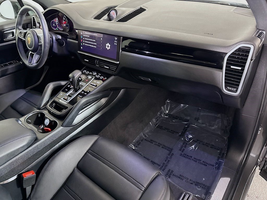 Used 2023 Porsche Cayenne AWD/4WD image 28
