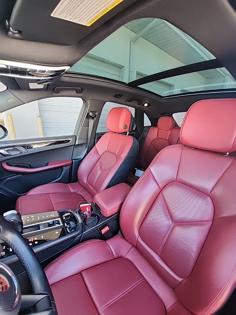 Used 2023 Porsche Macan AWD/4WD image 11