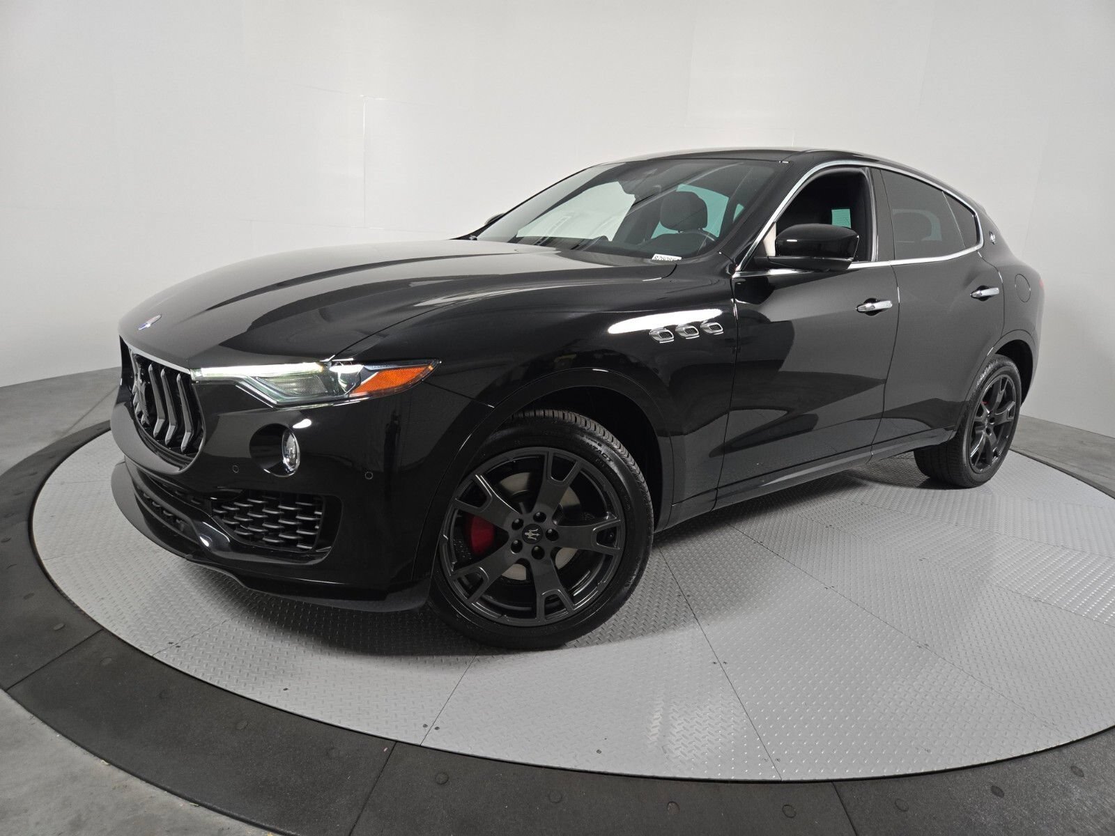 Used 2019 Maserati Levante AWD/4WD image 1