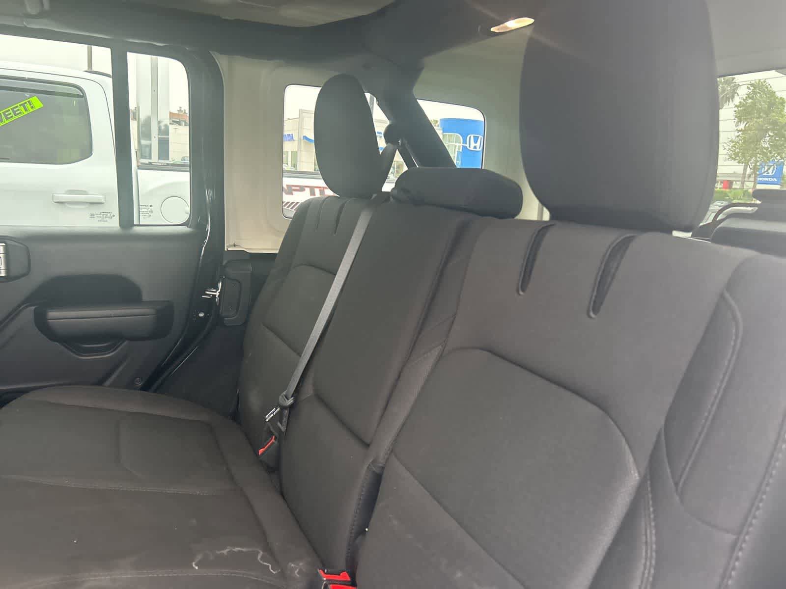 Used 2023 Jeep Wrangler Unlimited w/ Dual Top Group image 39