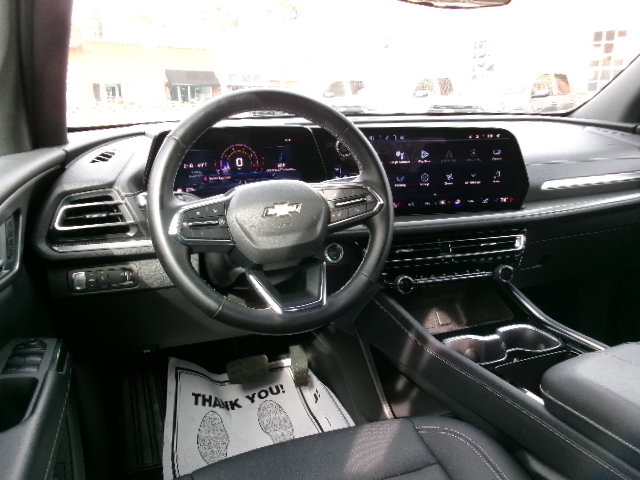 Used 2025 Chevrolet Traverse LT image 17