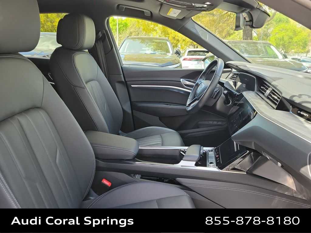 Certified 2023 Audi e-tron Premium Plus w/ Premium Plus Package image 22