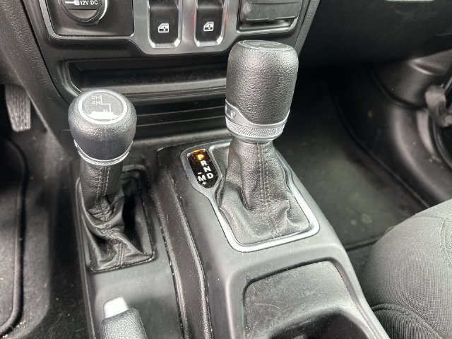 Used 2022 Jeep Wrangler Sport AWD/4WD image 25