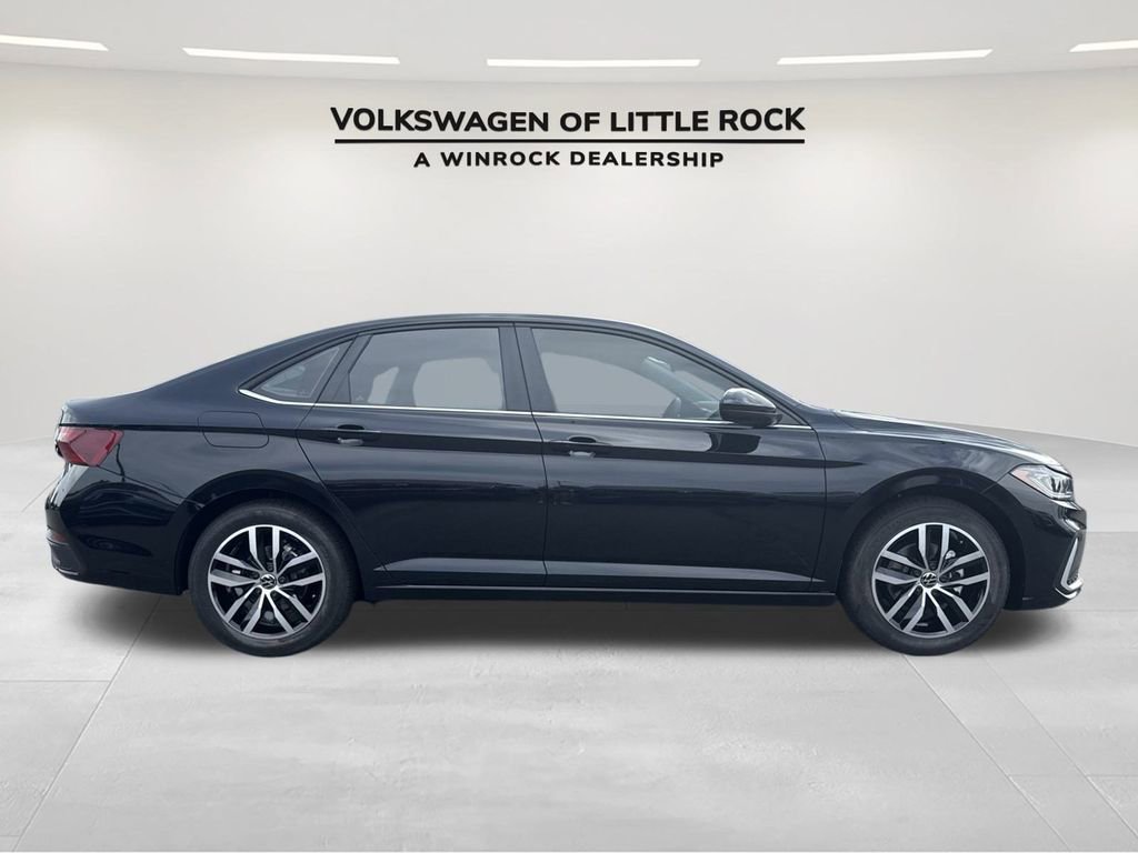 New 2025 Volkswagen Jetta SE image 6