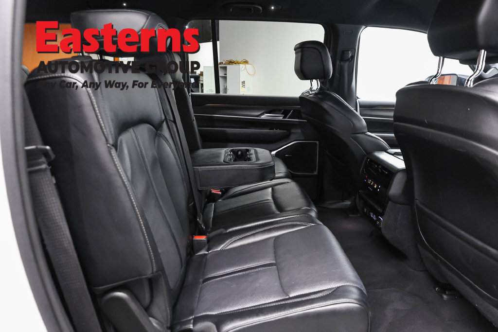Used 2024 Jeep Wagoneer Series II w/ Flexible Seating Group RWD image 26
