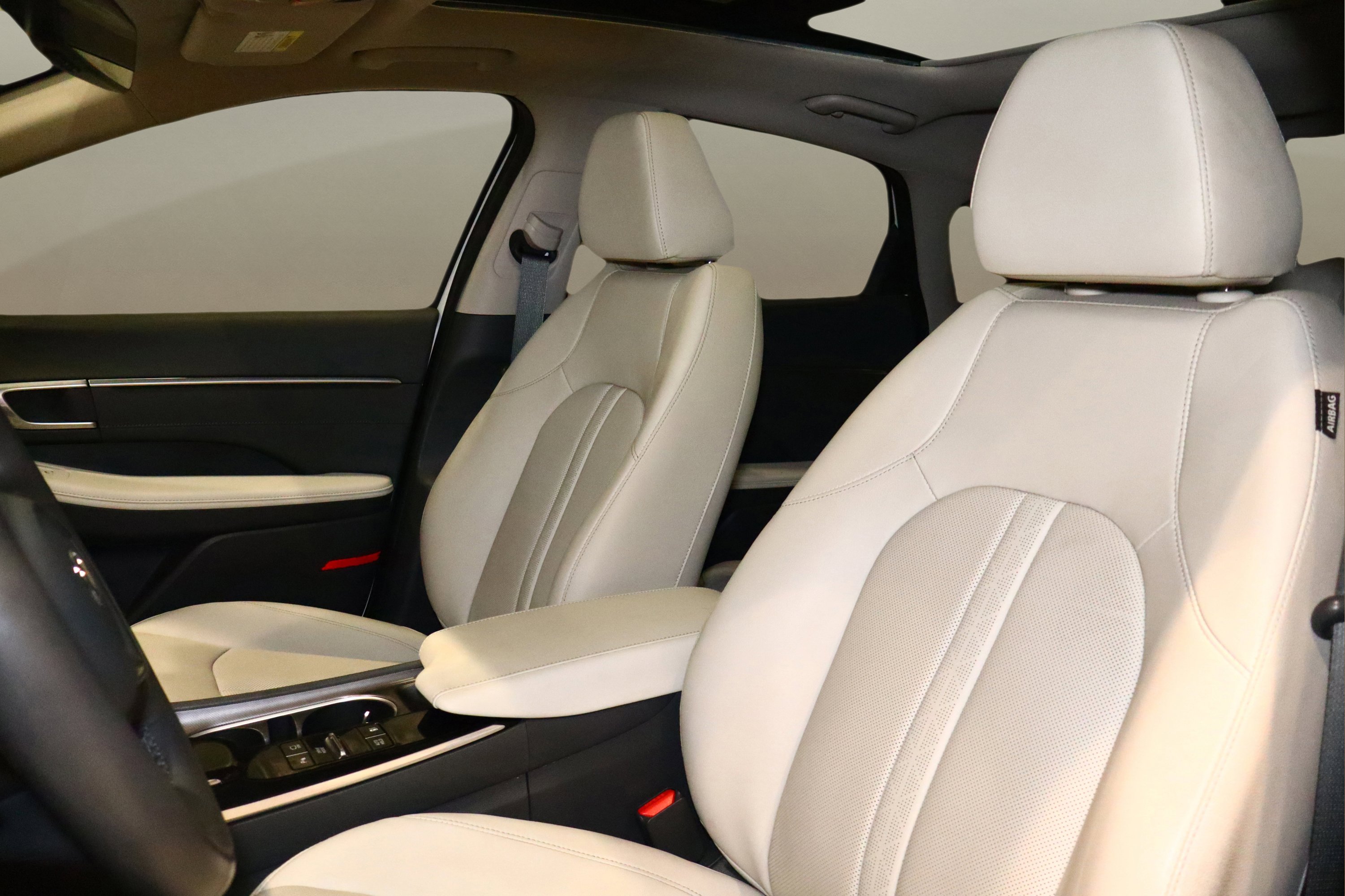 Used 2023 Hyundai Sonata Limited w/ Preferred Accessory Package image 15