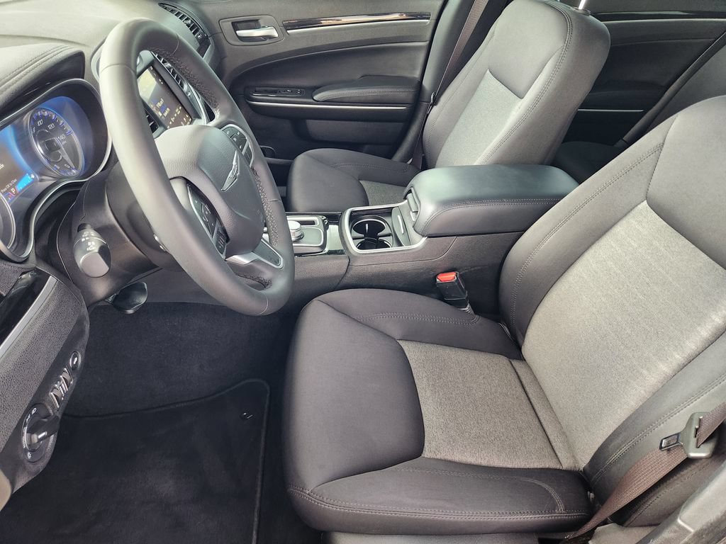 Used 2023 Chrysler 300 Touring w/ Sport Appearance Package RWD image 13