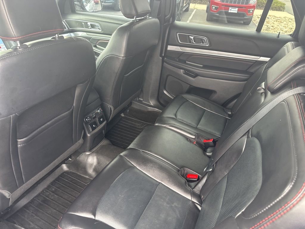 Used 2018 Ford Explorer Sport w/ Equipment Group 401A image 19