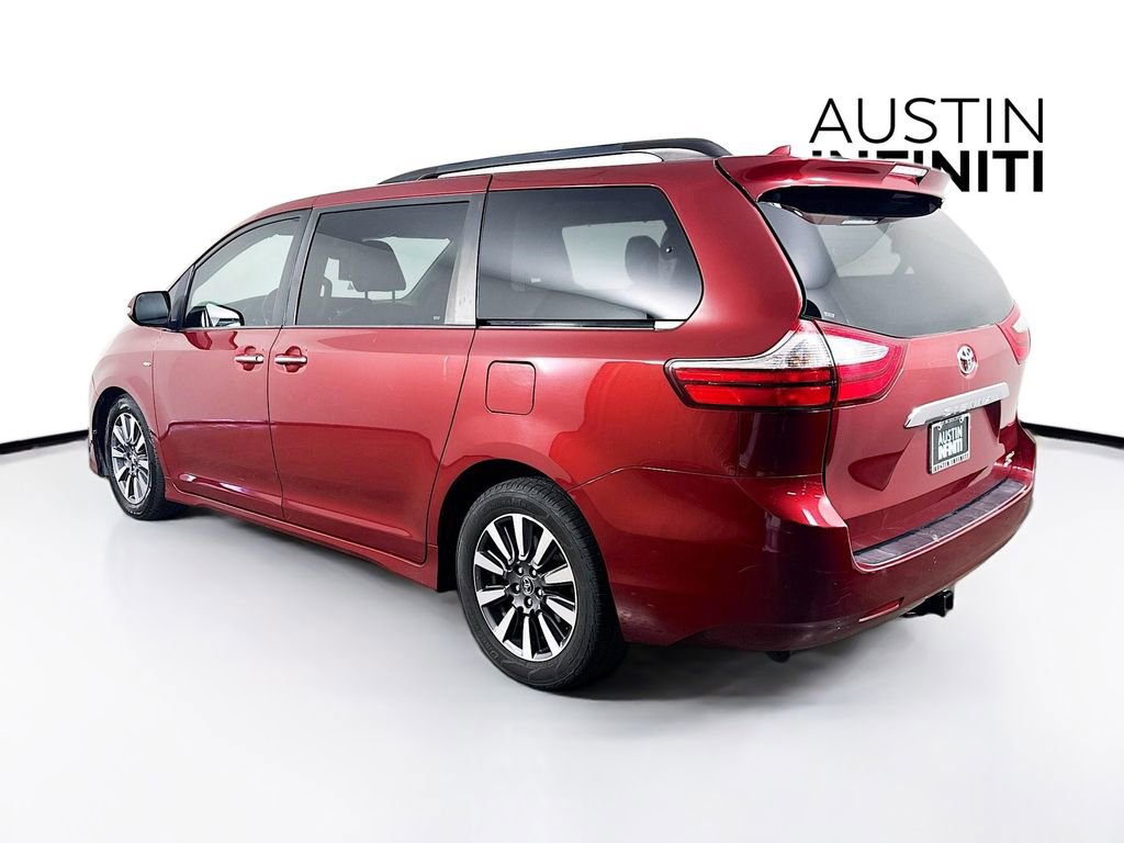 Used 2018 Toyota Sienna Limited Premium w/ Carpet Mat Package image 5