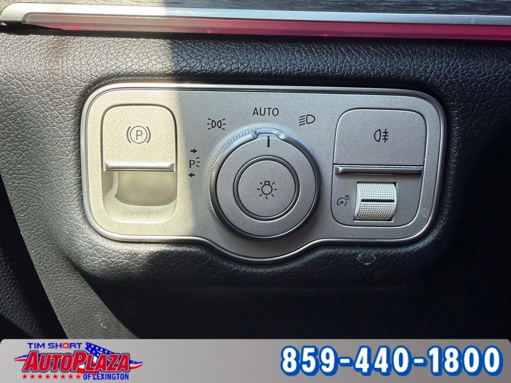 Used 2022 Mercedes-Benz GLE 350 4MATIC w/ Premium Package image 17