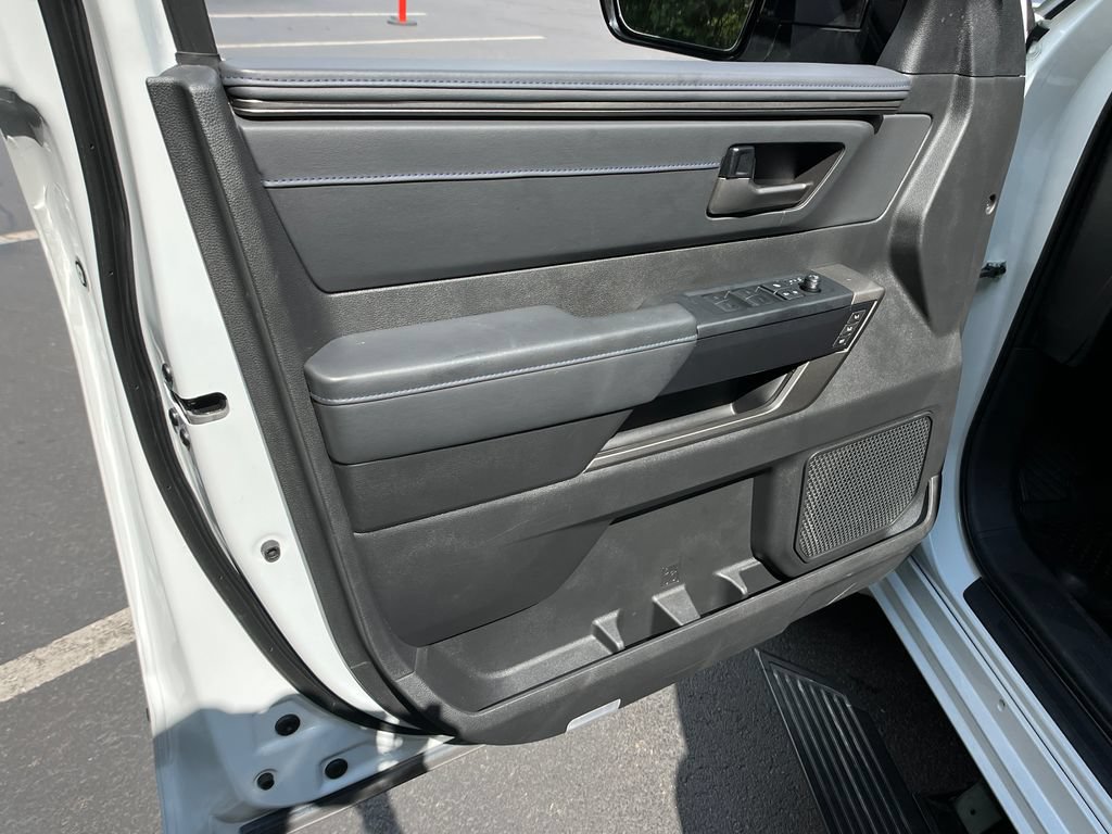 Used 2026 Toyota Sequoia Platinum AWD/4WD image 12