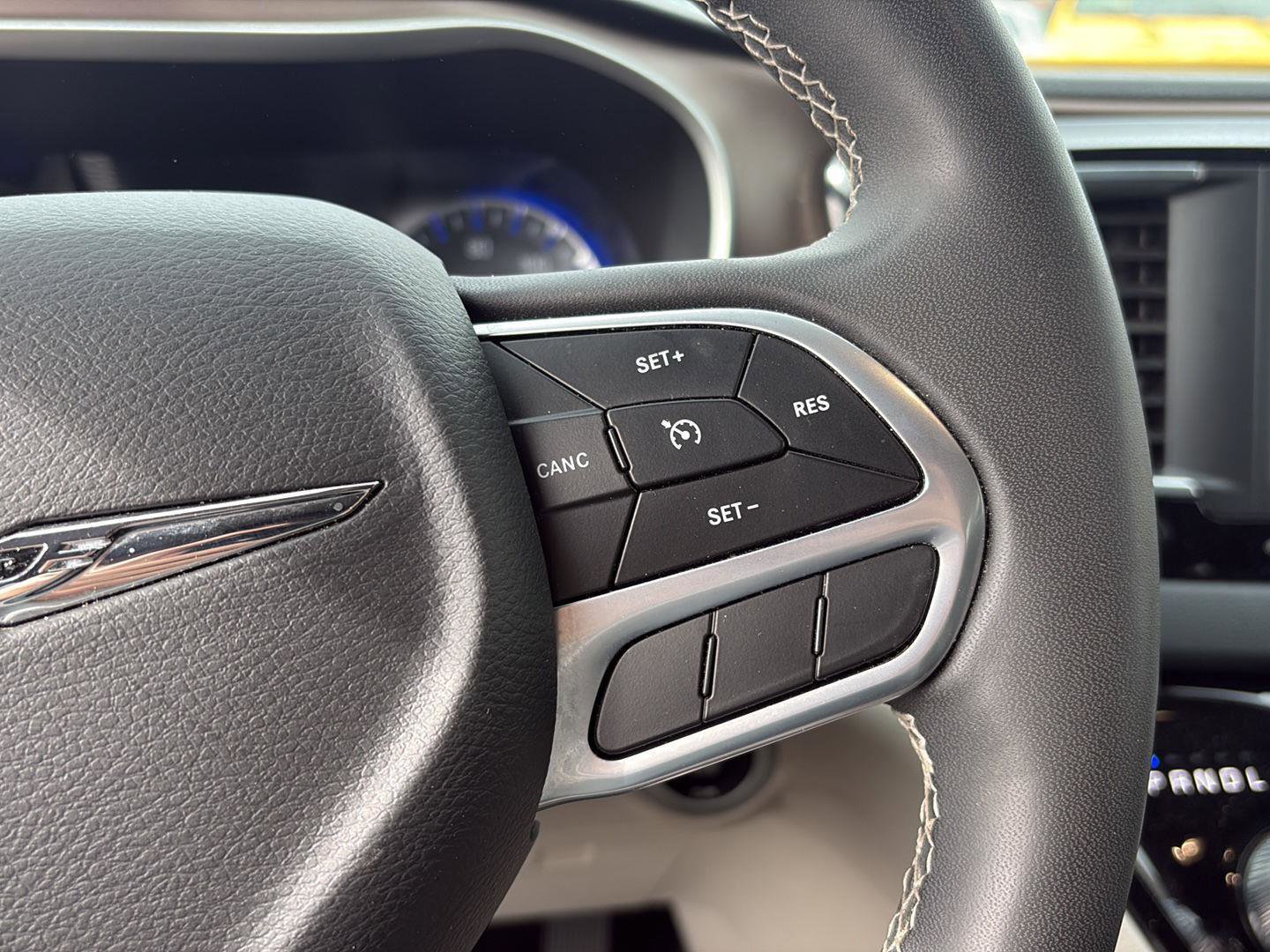 Used 2023 Chrysler Voyager LX FWD image 13