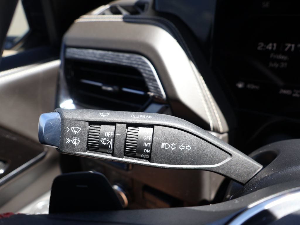 Certified 2025 GMC Yukon AT4 Ultimate AWD/4WD image 18