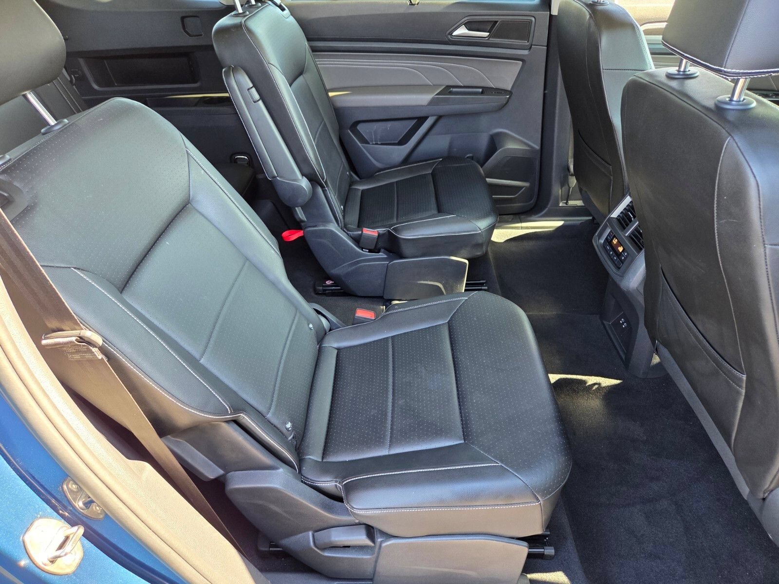 Used 2022 Volkswagen Atlas SE w/ Panoramic Sunroof Package AWD/4WD image 16