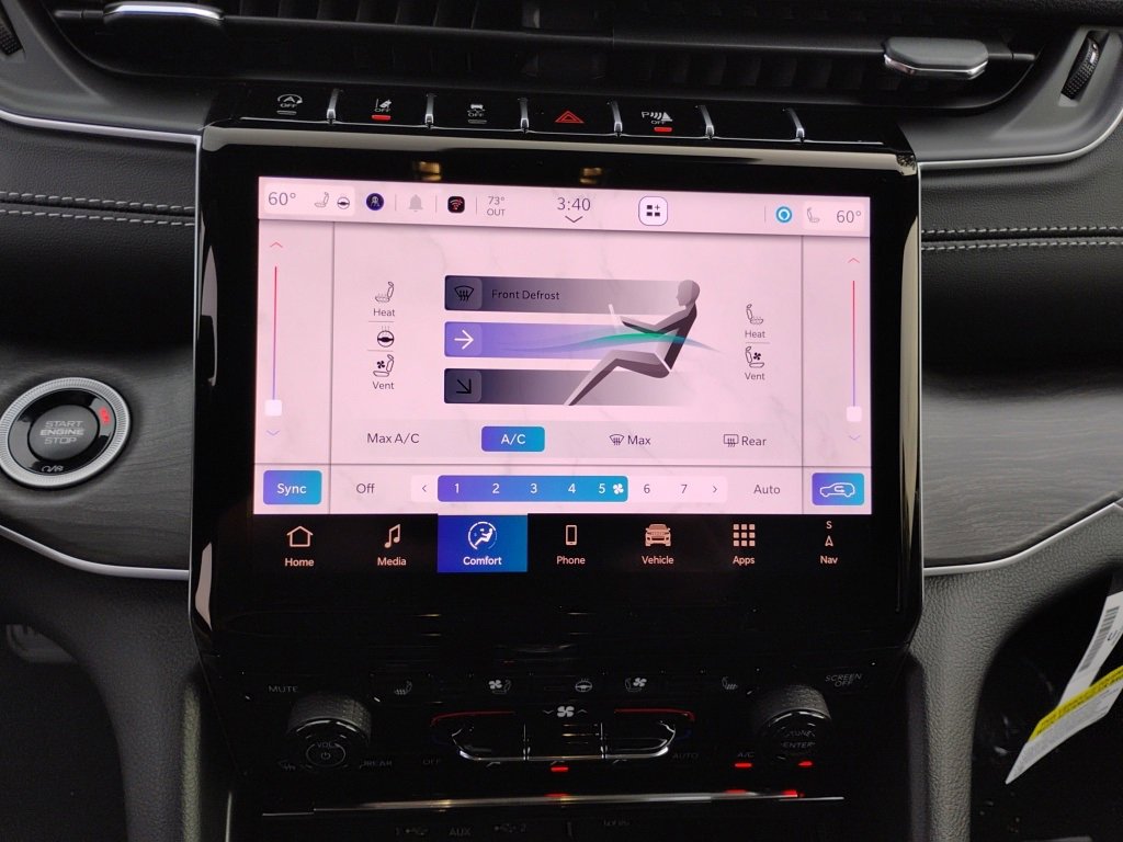 New 2025 Jeep Grand Cherokee Limited w/ Luxury Tech Group II image 28