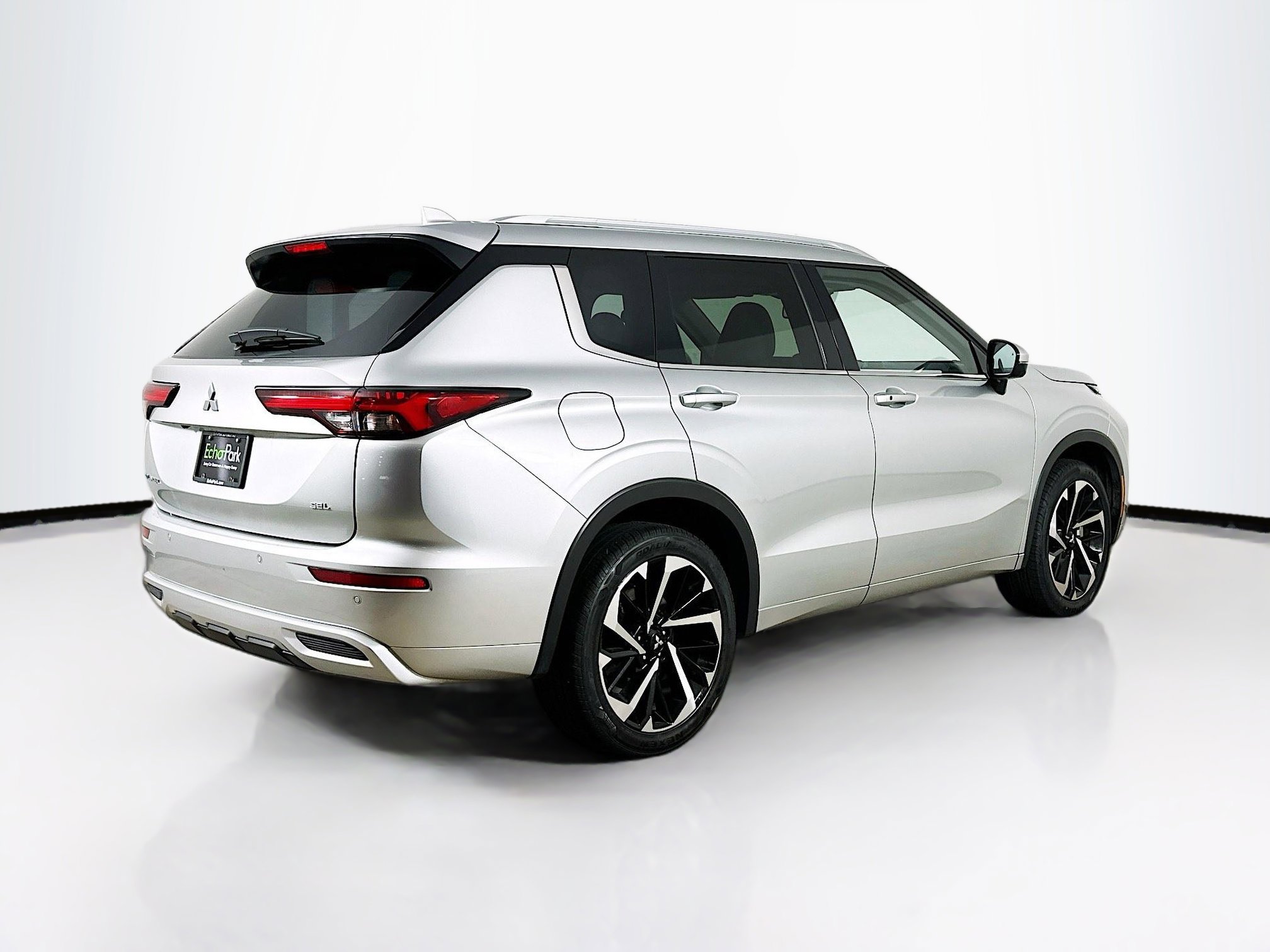 Used 2024 Mitsubishi Outlander SEL image 9