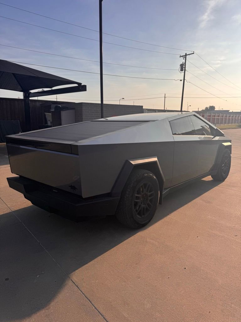 Used 2024 Tesla Cybertruck Cyberbeast AWD/4WD image 8
