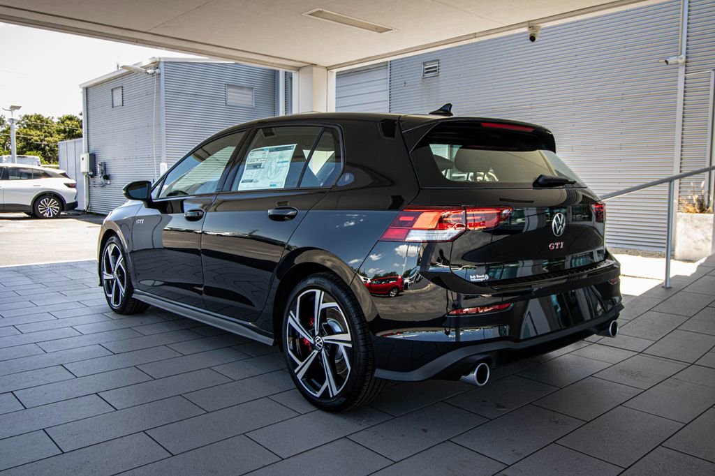 New 2026 Volkswagen GTI SE FWD image 15