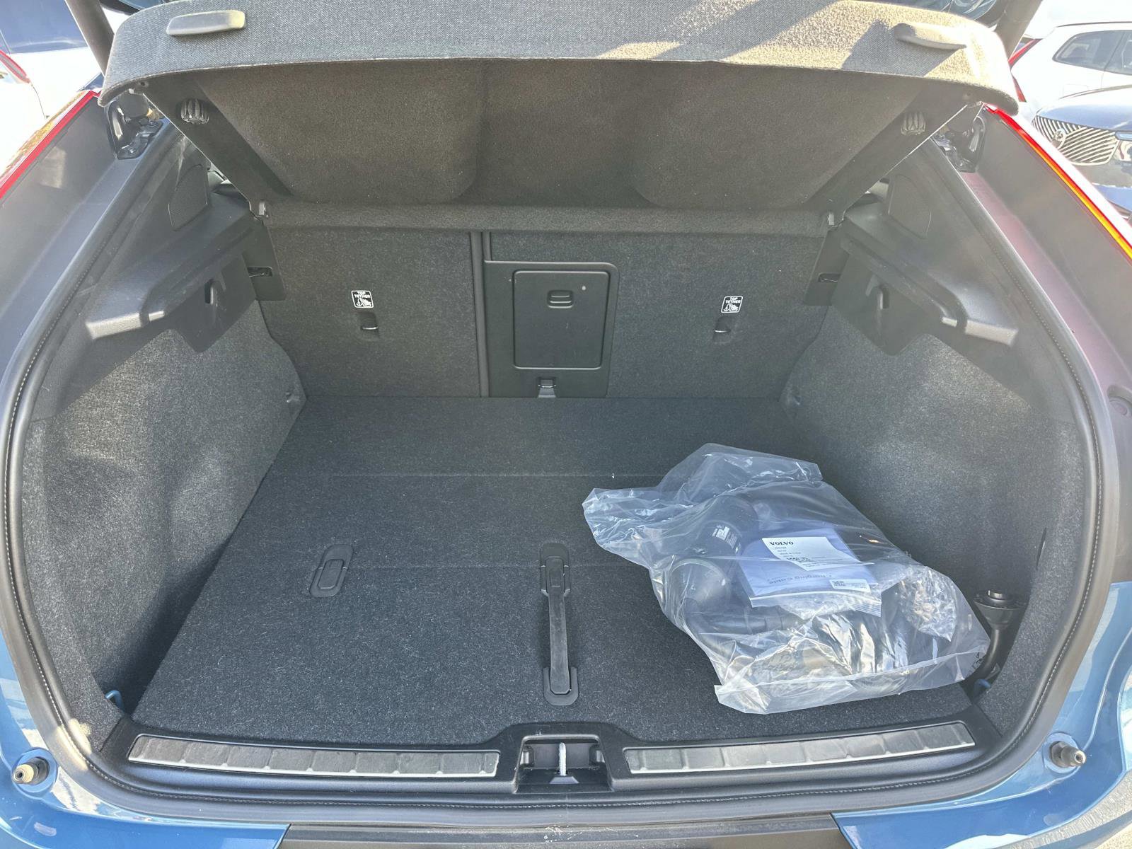 Certified 2023 Volvo C40 P8 Recharge Plus image 23