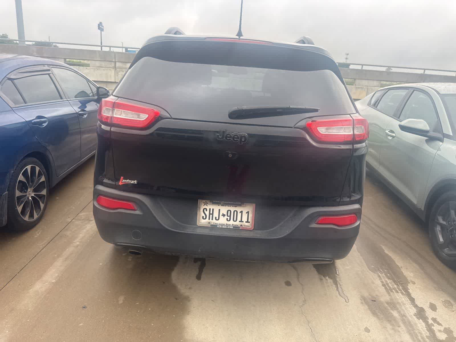Used 2017 Jeep Cherokee High Altitude FWD image 8