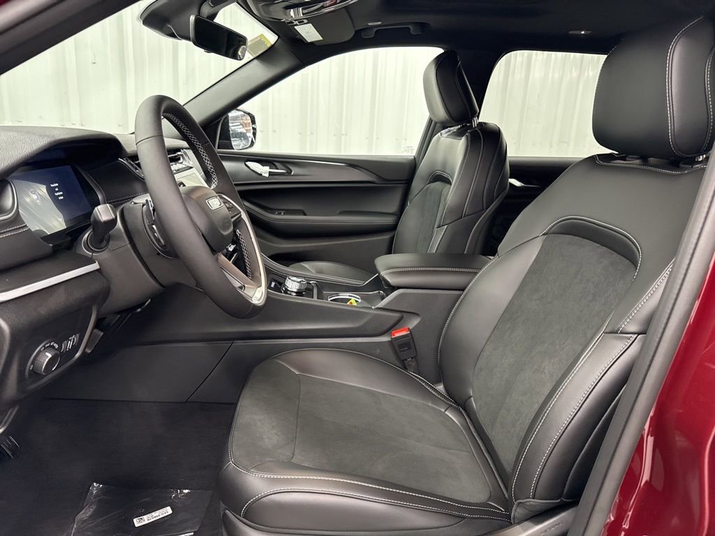 New 2025 Jeep Grand Cherokee L Altitude image 15