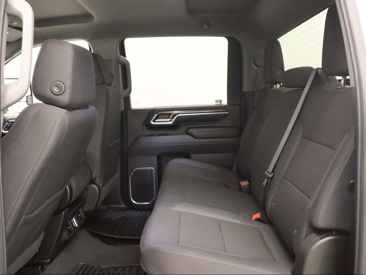 Used 2025 Chevrolet Silverado 2500 LT w/ Convenience Package AWD/4WD image 17