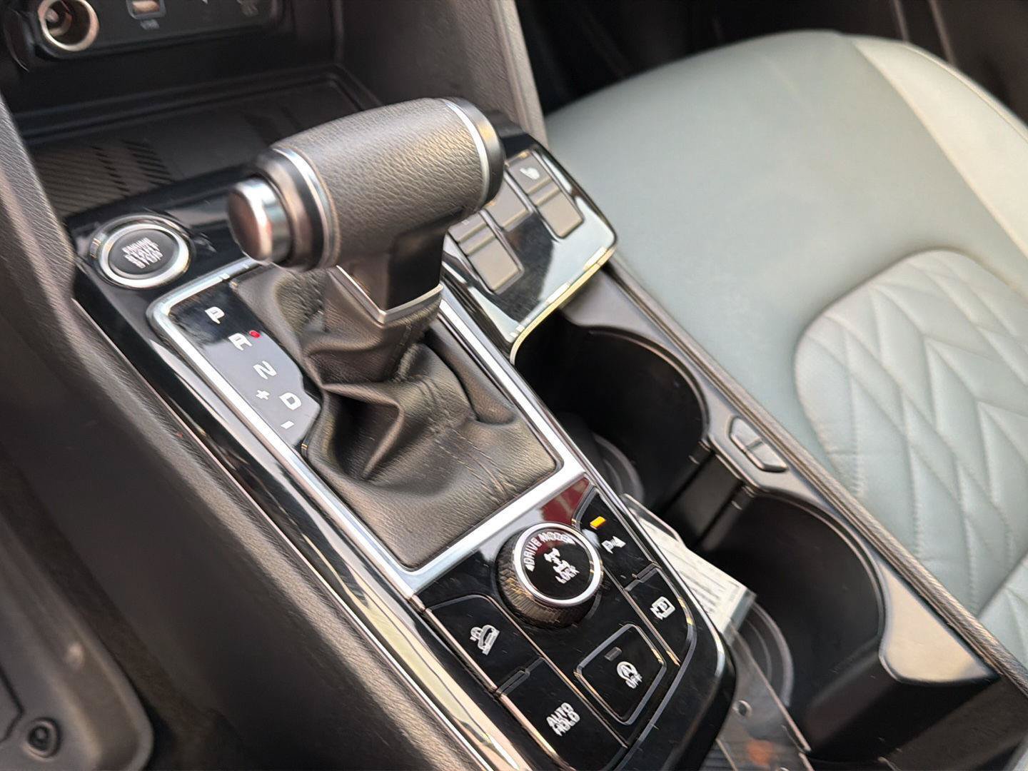 Used 2024 Kia Sportage X-Line w/ X-Line Premium Package AWD/4WD image 28