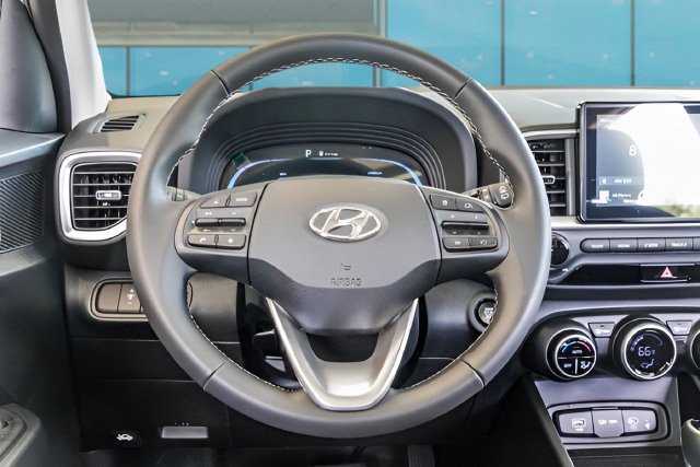 New 2026 Hyundai Venue SEL FWD image 14