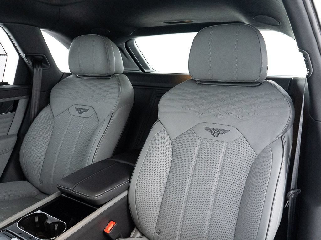 New 2026 Bentley Bentayga Extended Wheelbase AWD/4WD image 25