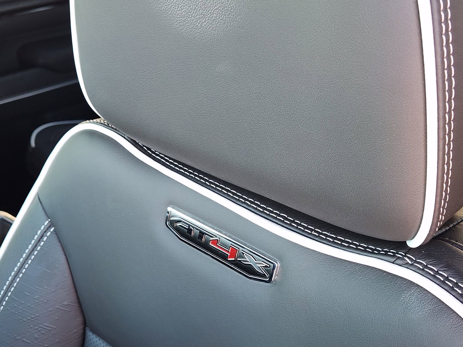 New 2026 GMC Sierra 2500 AT4X image 18