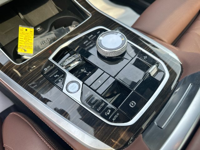 Used 2024 BMW X5 xDrive50e w/ Executive Package AWD/4WD image 19