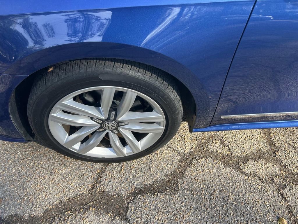 Used 2017 Volkswagen Passat 1.8T SE image 14