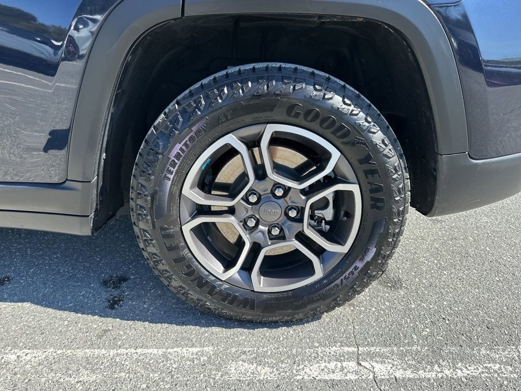 Used 2023 Jeep Grand Cherokee Trailhawk image 36